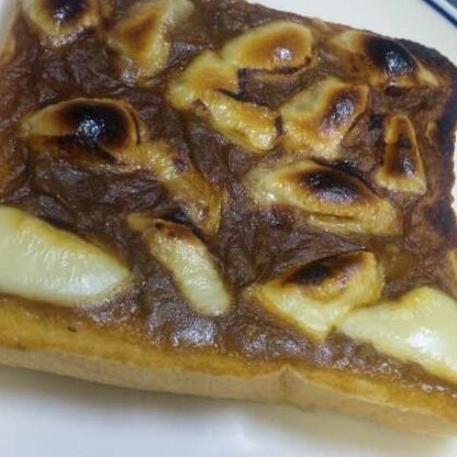 これわぁ美味いですねぇ。食パンとは思えない味です。
カレーパンよりこれですね。